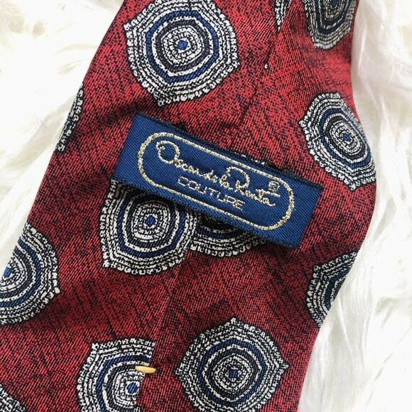 Oscar de la Renta Mens Tie Red Geometric Pattern - Picture 5 of 6